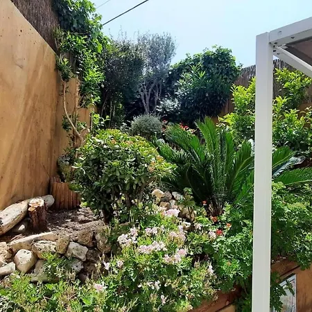 Vila 6 * Llança
